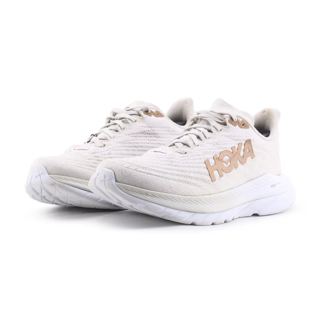 Hoka One One Mach 5