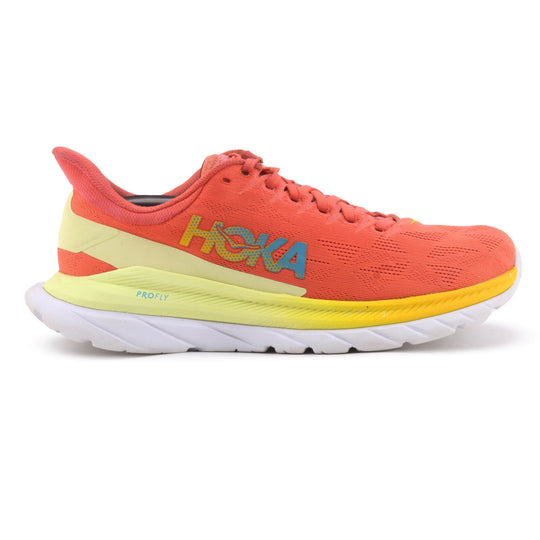 Hoka One One Mach 4