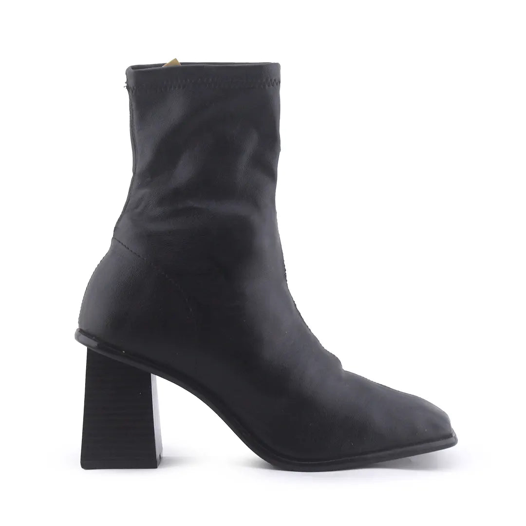 Pull & Bear | 100% Authentic Leather