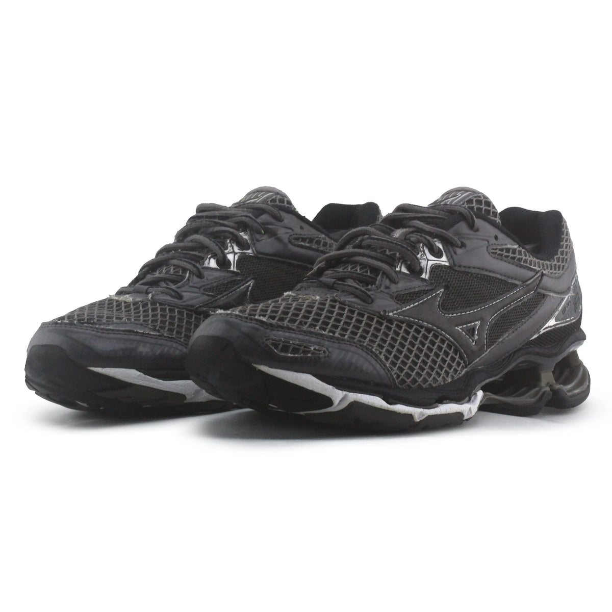 Mizuno Wave Creation 18
