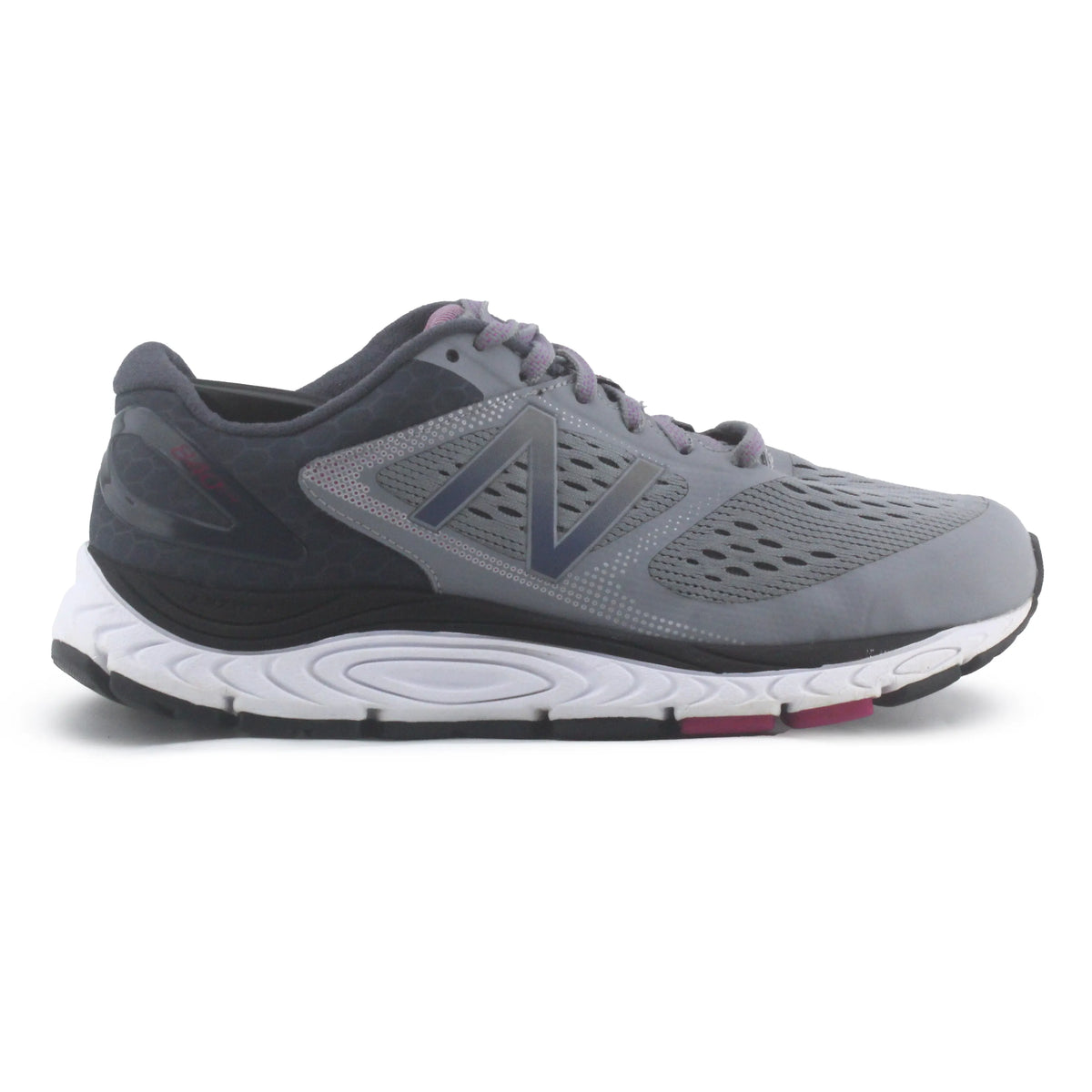 New Balance 840