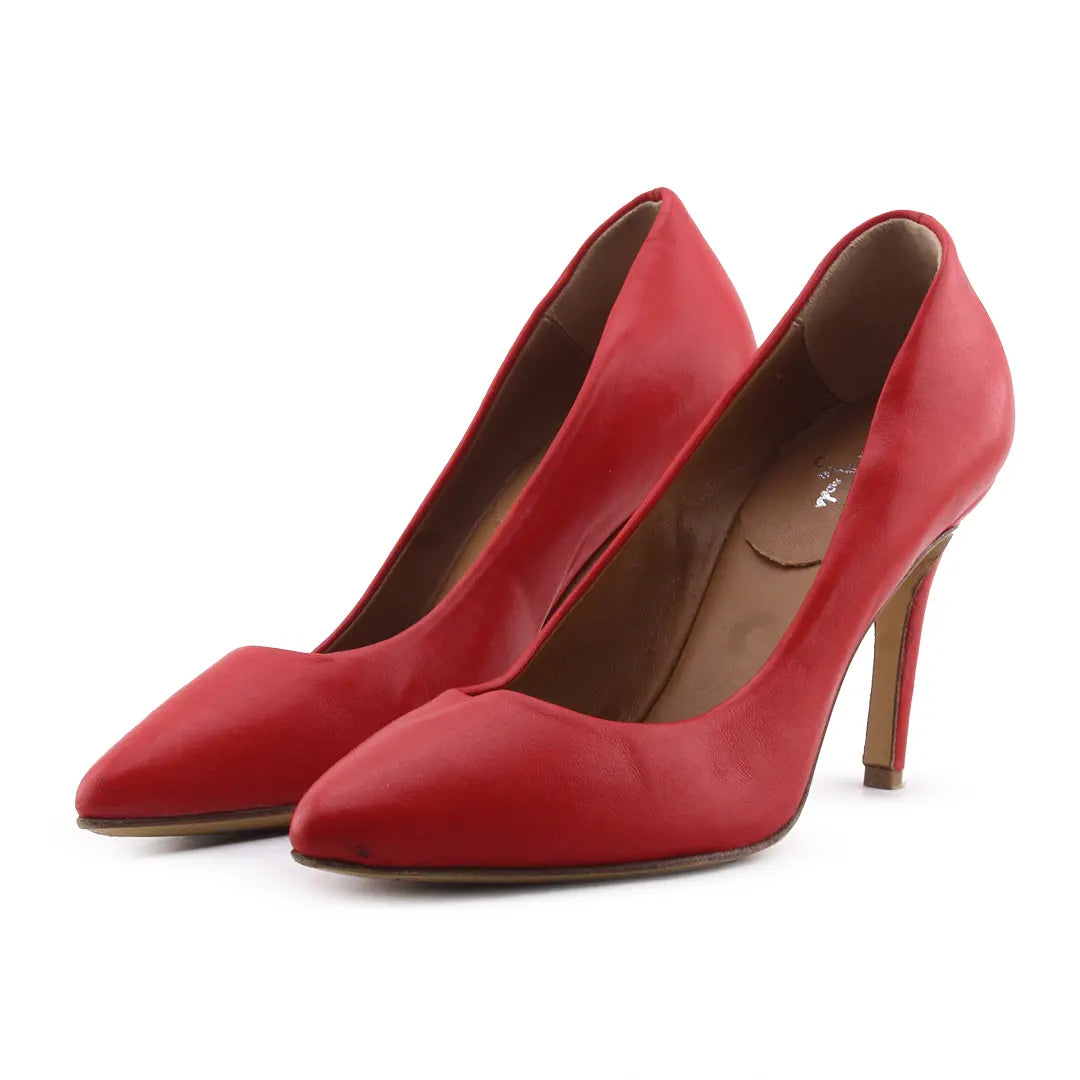 Mary Moda