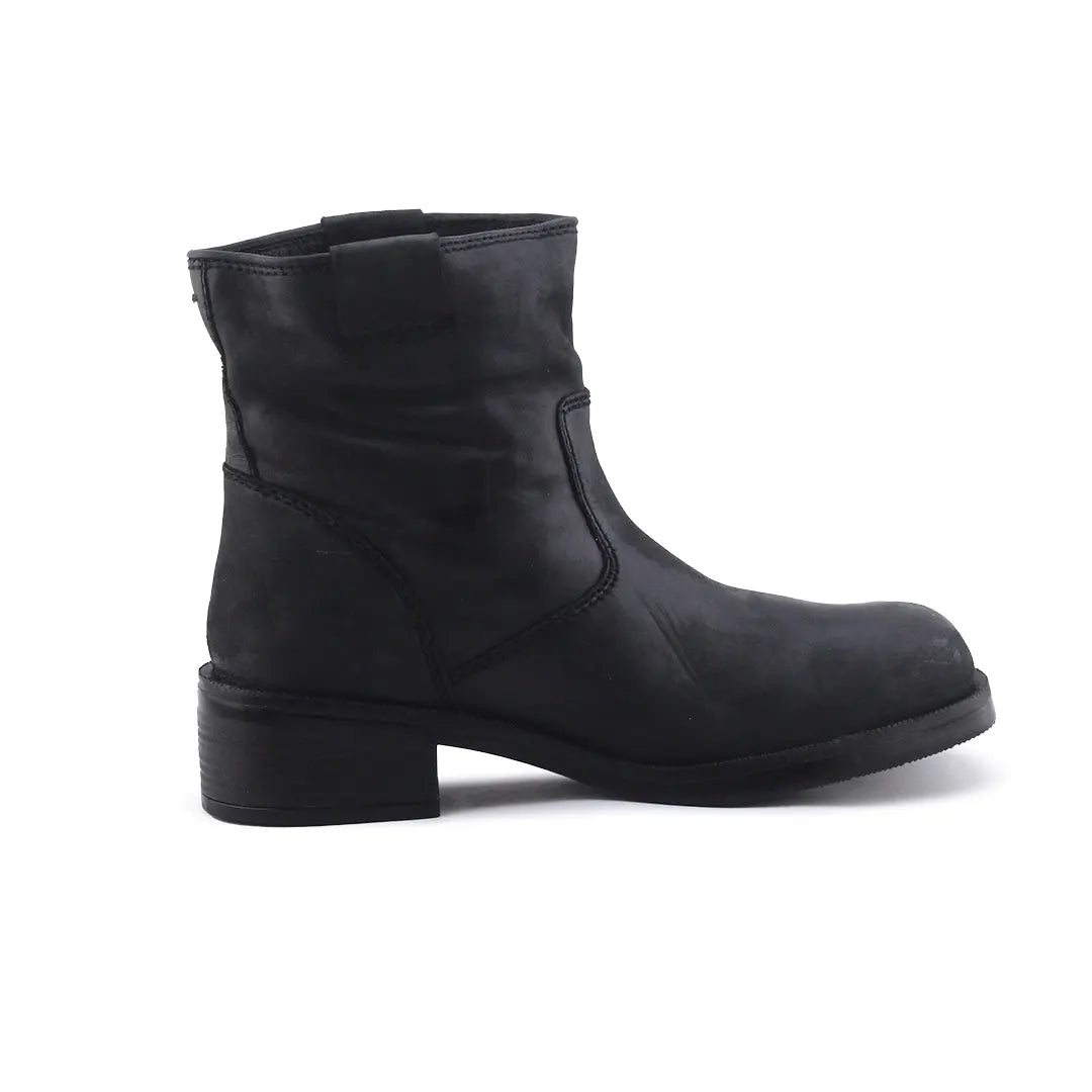 Zara | 100% Authentic Leather