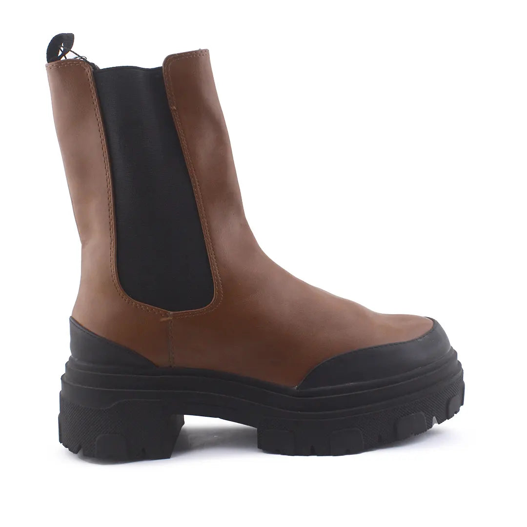 Stradivarius Stretchable Chelsea Ankle Boots (100% Authentic Leather)