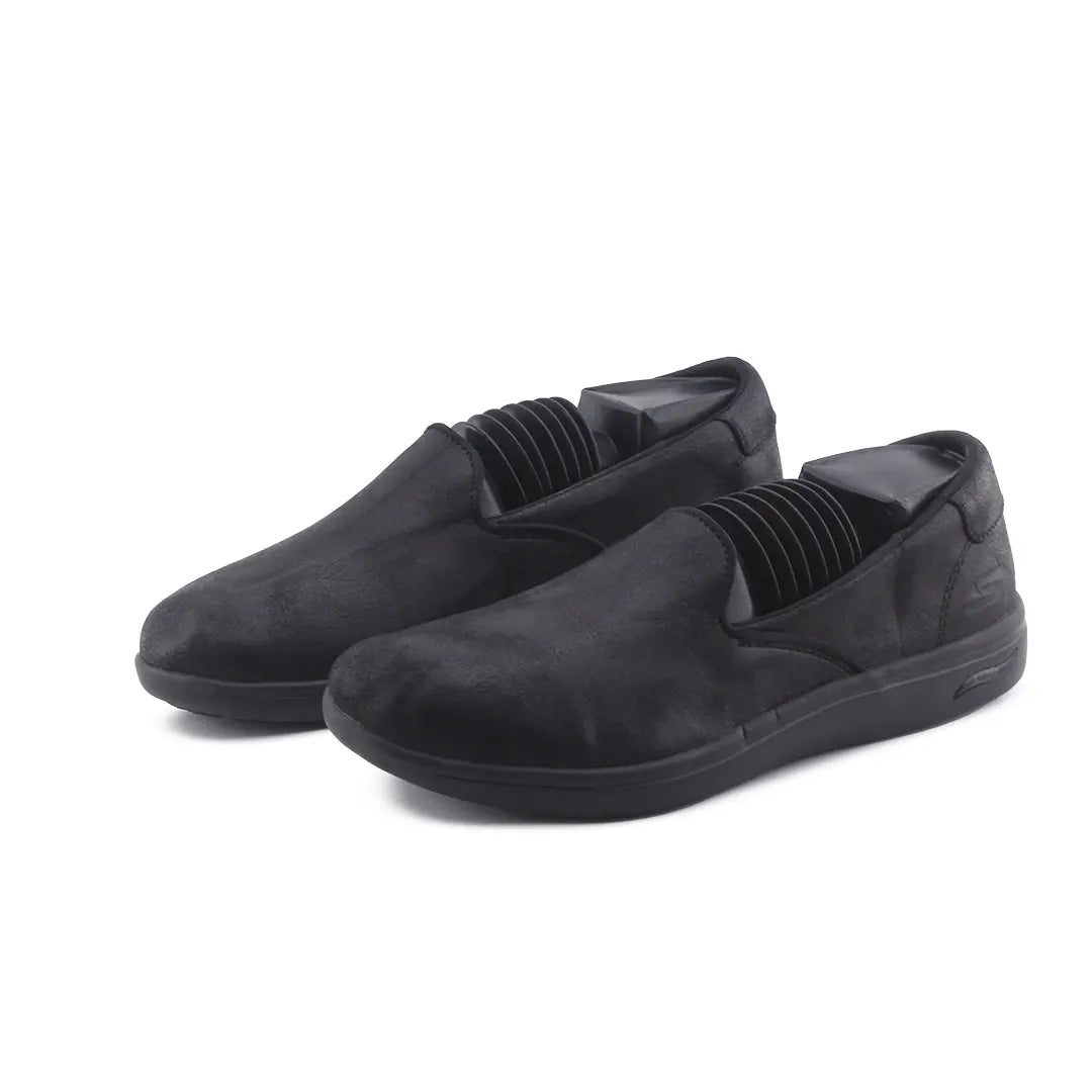Skechers