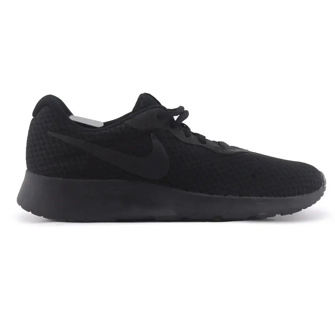 Nike Tanjun