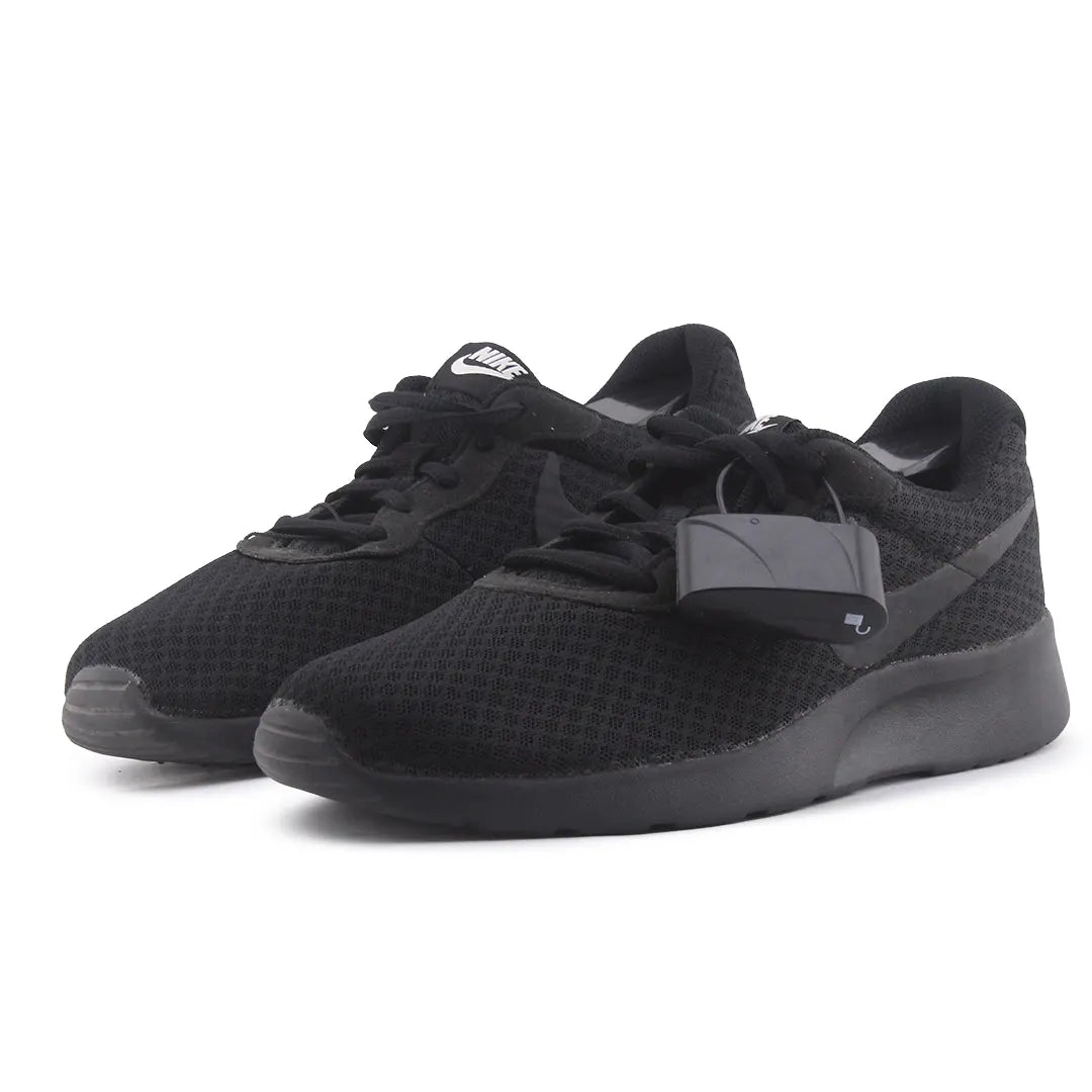 Nike Tanjun