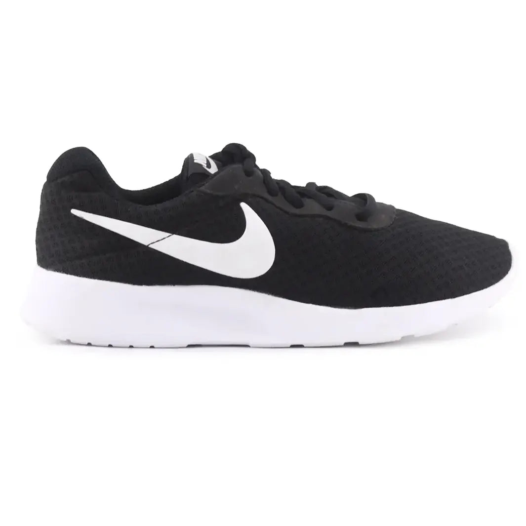Nike Tanjun