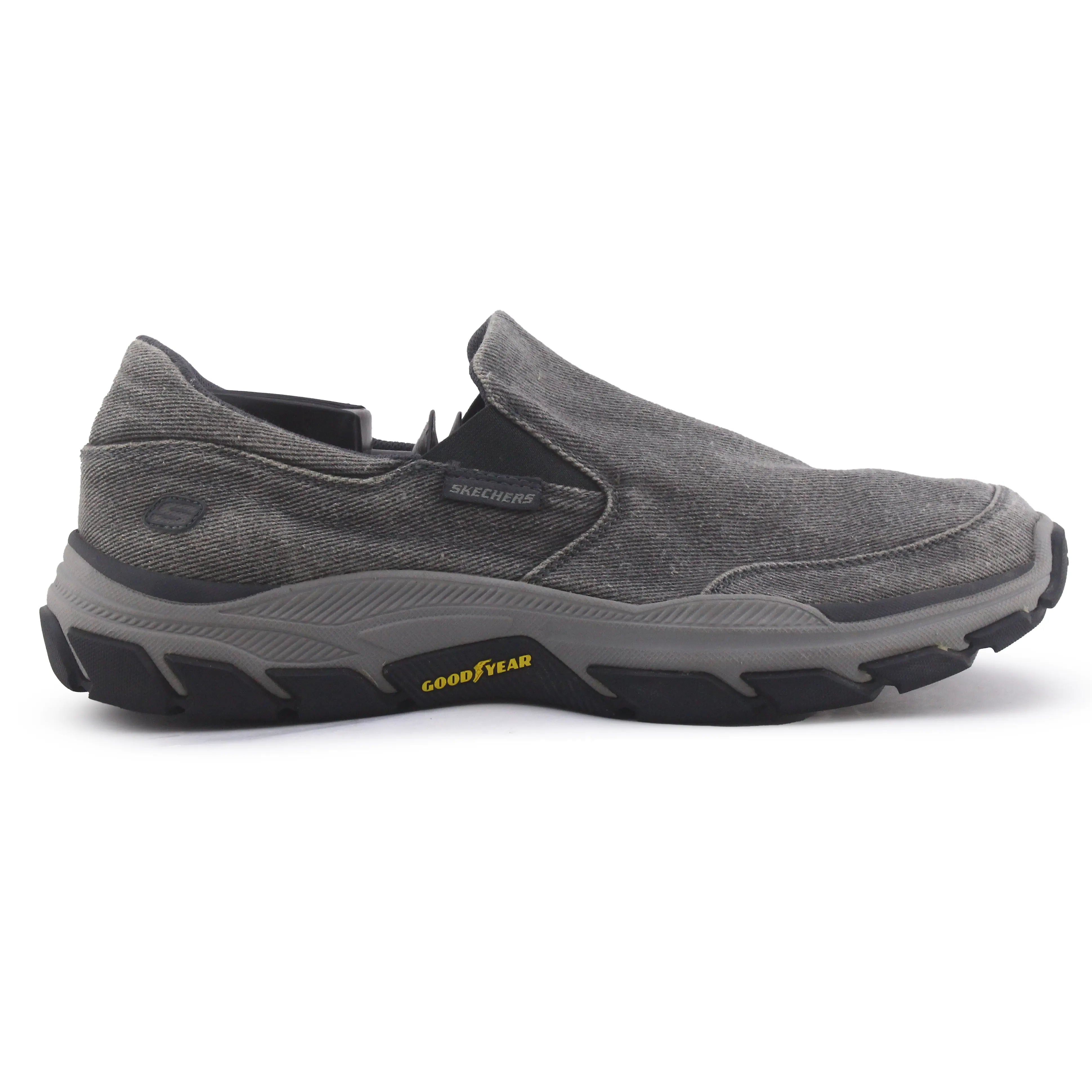 Skechers