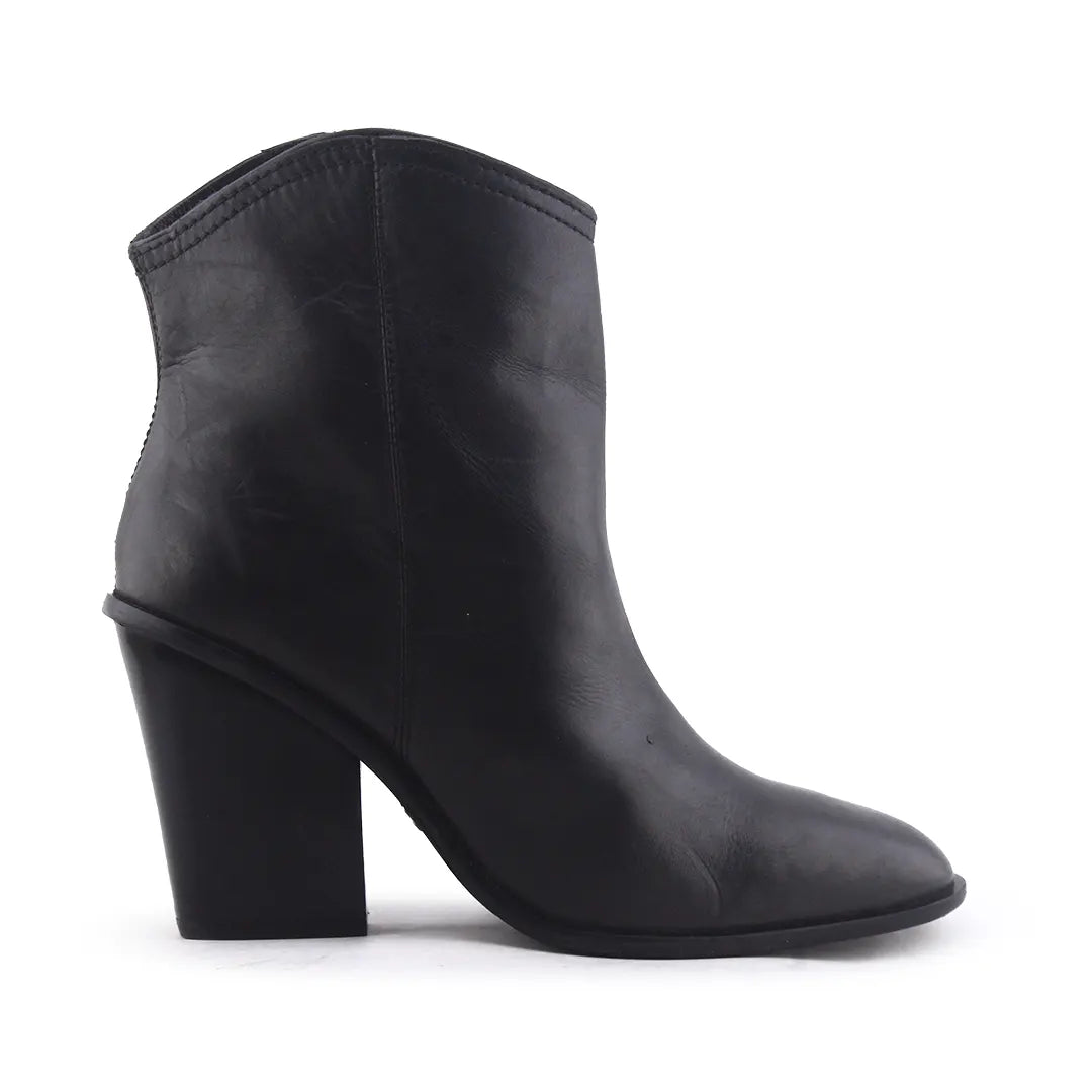 Zara | 100% Authentic Leather
