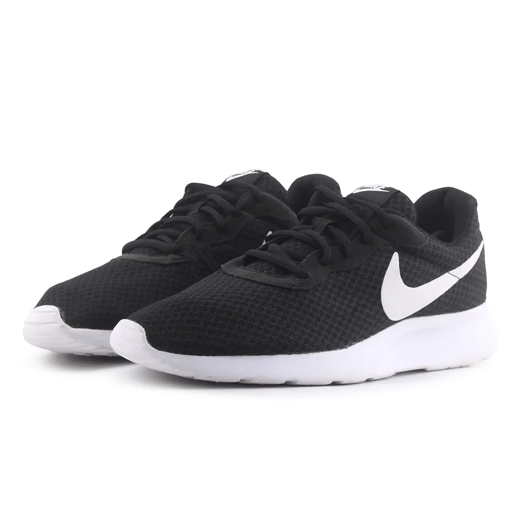 Nike Tanjun