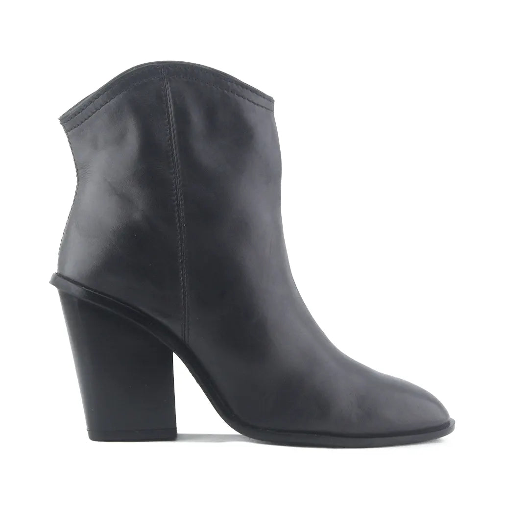 Zara | 100% Authentic Leather
