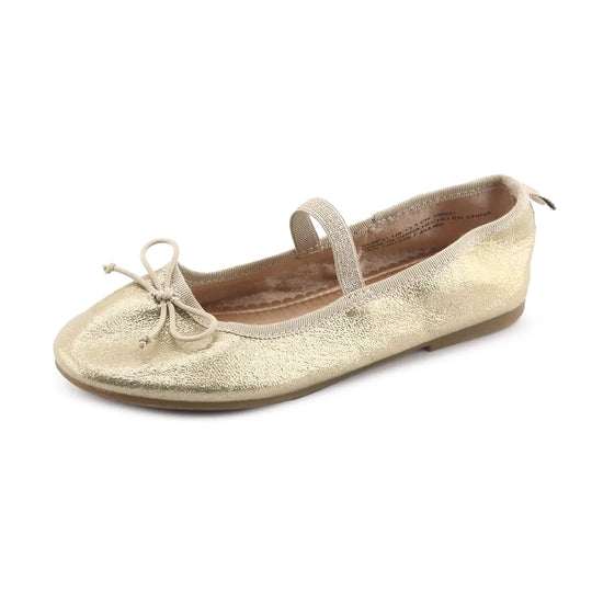 H & M