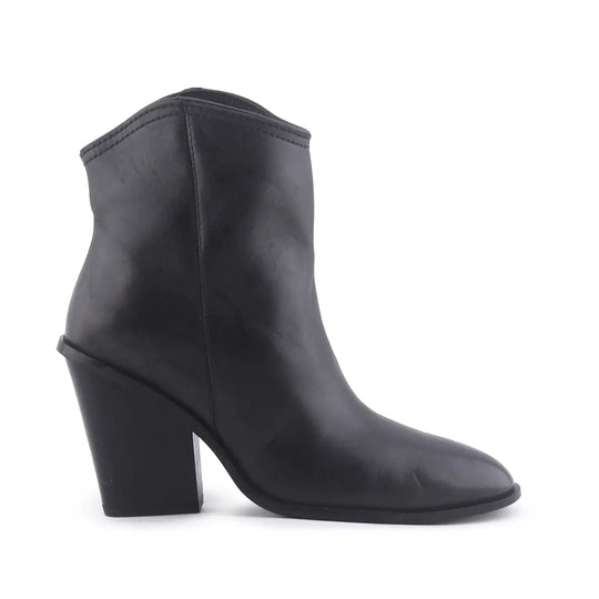 Zara | 100% Authentic Leather